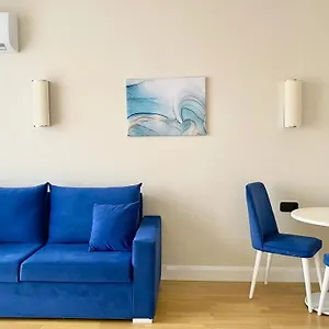 4* מלון דירות Hellobatumi